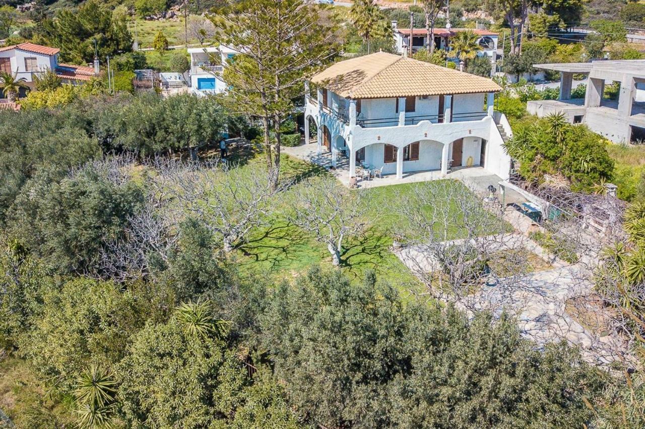 Light-Filled Home With Garden Near Beach Anavyssos Exterior photo