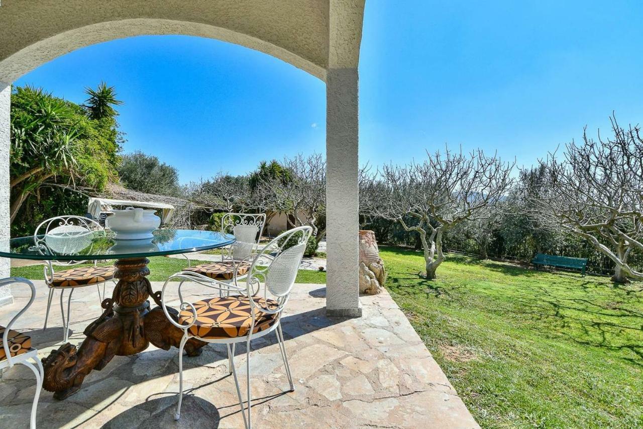 Light-Filled Home With Garden Near Beach Anavyssos Exterior photo