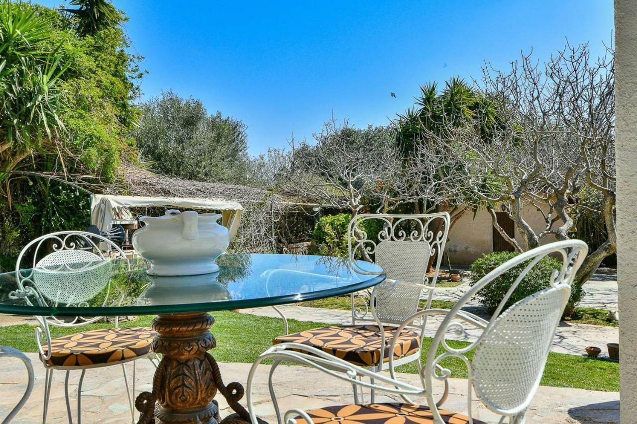 Light-Filled Home With Garden Near Beach Anavyssos Exterior photo